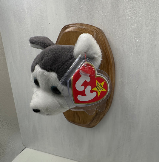 Nanook Trophy Animal