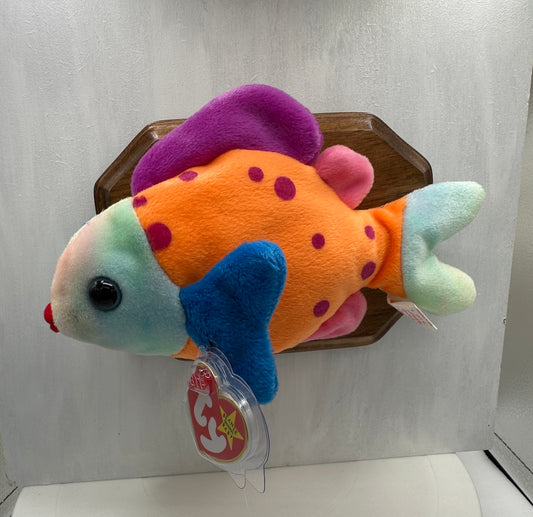 Lips Trophy Animal